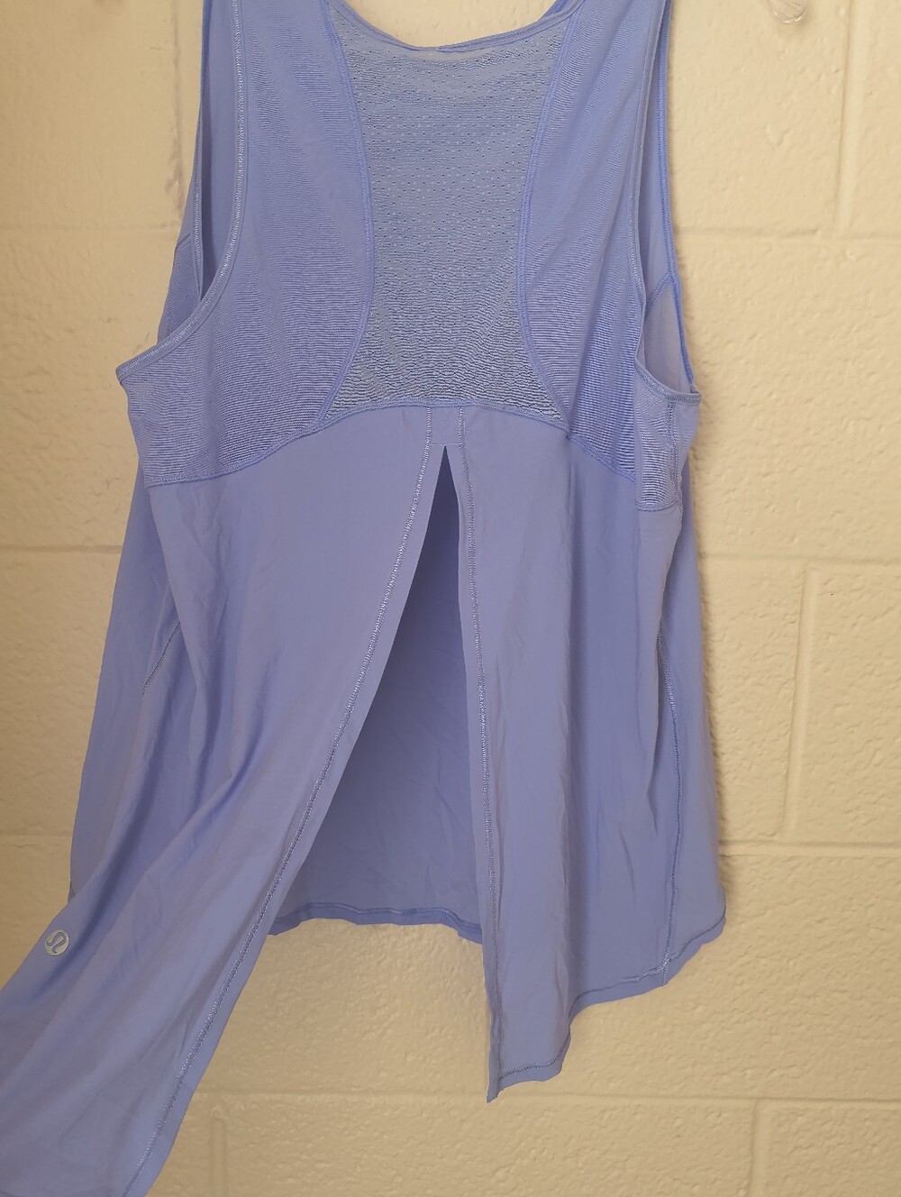 Lululemon Split-Back Racerback Tank Top - Size 8 - Picture 4 of 6